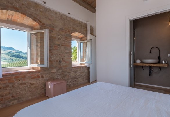 Master bedroom on the first floor - Dimora Montefiore