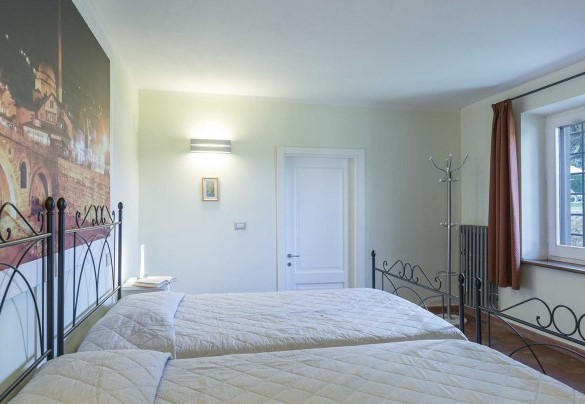 Camera doppia al piano terra nella casa principale - Dimora Rovena