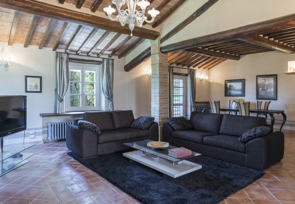 Salotto al primo piano della casa principale - Dimora Rovena  