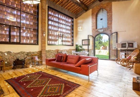 Il fienile con zona living e smart tv – Dimora San Germano