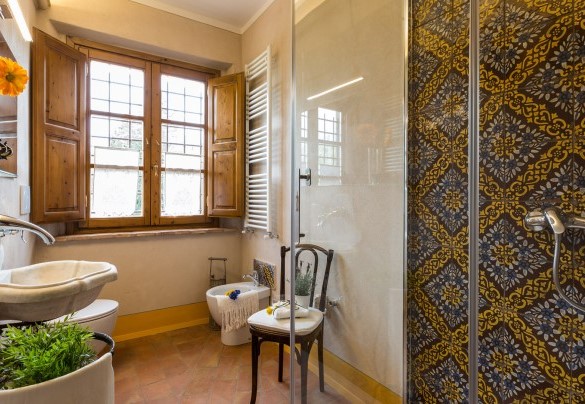 Bagno con doccia n.6 al primo piano. AP3 – Dimora San Germano	
