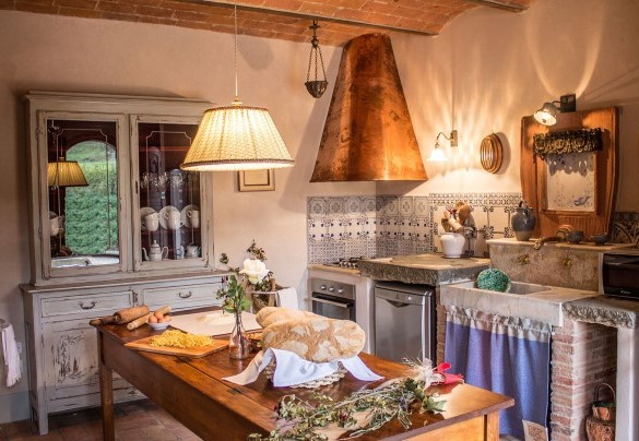 La cucina attrezzata in muratura. AP1 – Dimora San Germano