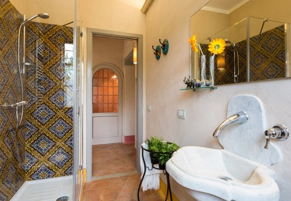 Bagno con doccia n.6 al primo piano. AP3 – Dimora San Germano	