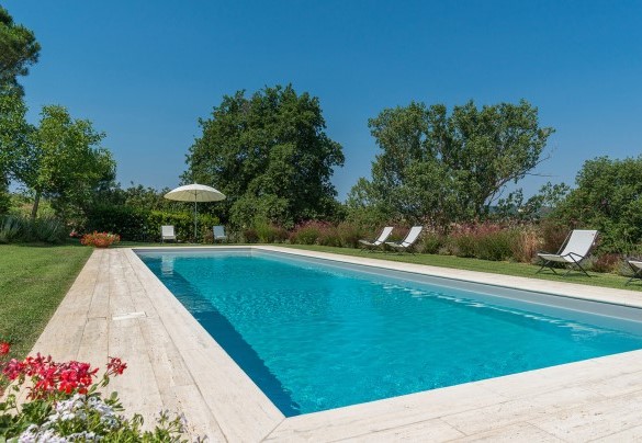 Le dimensioni sono di 4 x 14 m - Fattoria L'Olmo Rosso