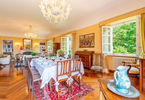 The elegant dining area – Ferrero Country House