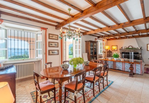 Detail of the dining area in the tavern – Ferrero Country House