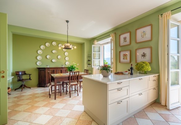 Details – Ferrero Country House