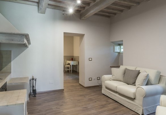 Sala lettura al piano terra - Finestra su Siena