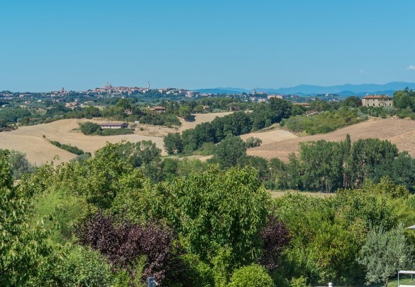 Un contesto perfetto per avere a portata di mano tutte le più ambite destinazioni che costellano la medievale città del Palio - Finestra su Siena