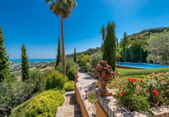 Splendida vista sul mare Adriatico dalla graziosa residenza immersa nel verde - Fontespina 6