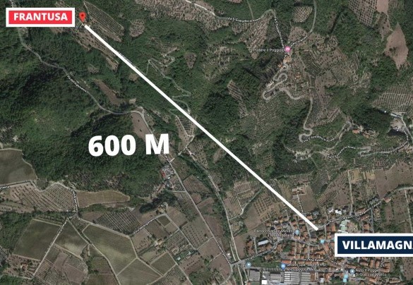 La casa dista 600 metri in linea d'aria da Villamagna, frazione di Volterra - Frantusa