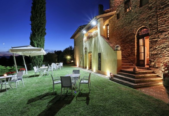 La villa si accende di luci soffuse ed avvolgenti - Germagnana 