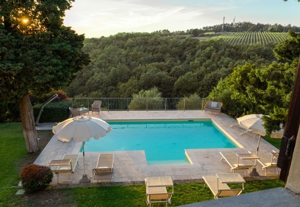 The swimming pool measures 5 x 8 m with a constant depth of 1.40 m - Gli Spilocchi   