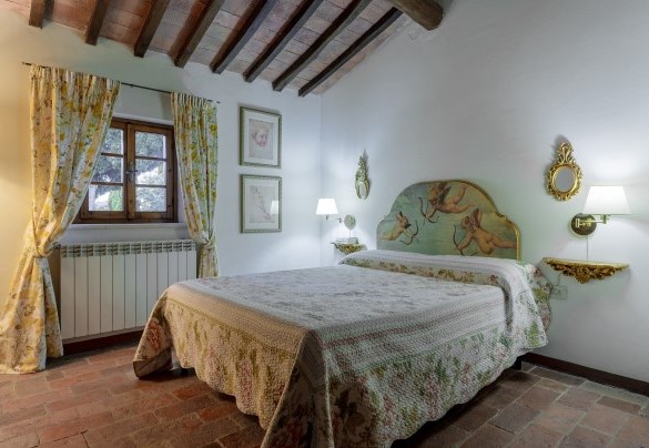 Double bedroom on the first floor, Unit A “Il Casale” - Gli Spilocchi    