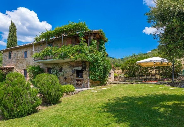 I Mandorli: splendido casale primi 800 immerso nella natura e nella campagna toscana