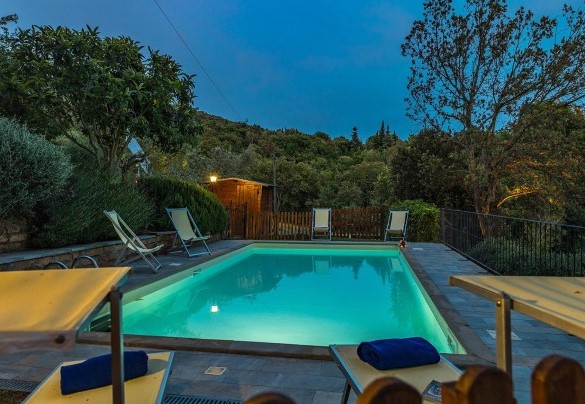 The private pool at night at I Mandorli