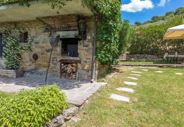 The wooden pizza oven at I Mandorli