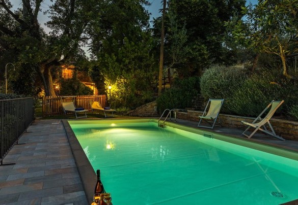 The private pool with interior lights at only few steps from the Farmhouse