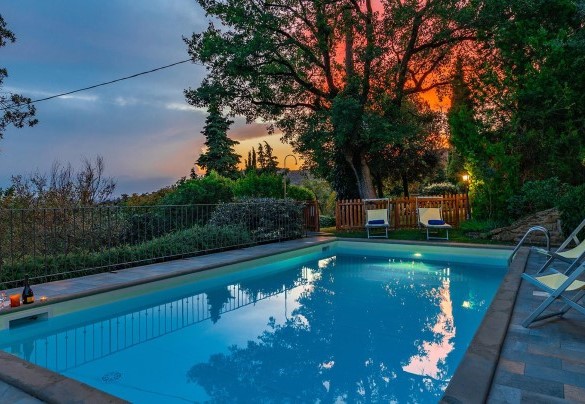Splendid sunset at the pool of I Mandorli