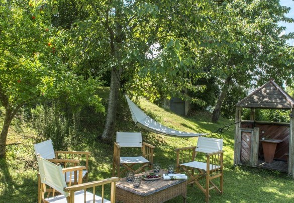 La zona relax con amaca - I Piantoni