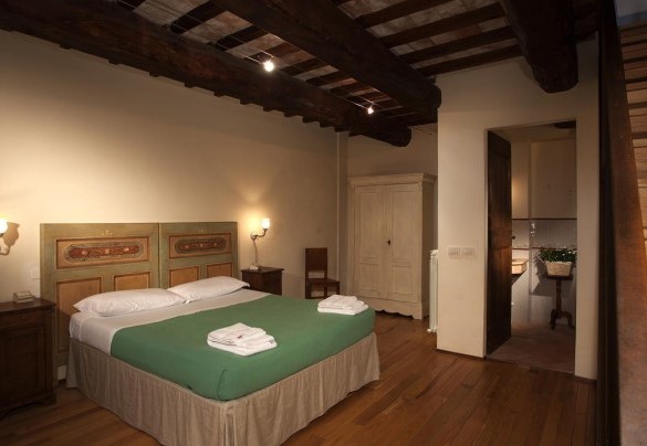 Camera familiare con due letti matrimoniali su due livelli - Il Borgo