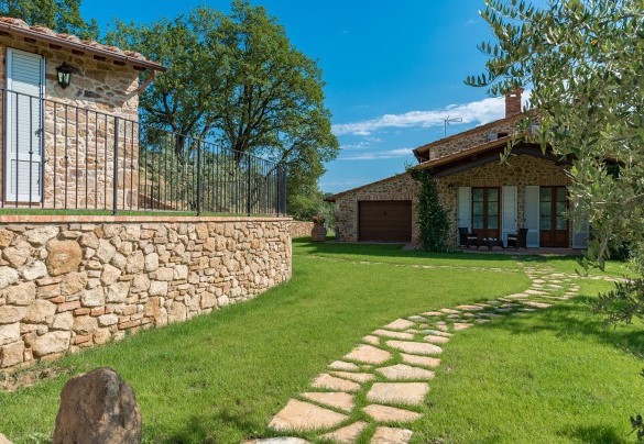 The usable garden is about 700 square meters - Il Casale Di Manuele