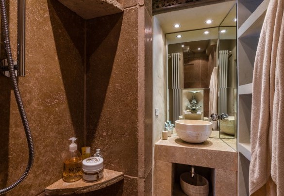 Il bagno en suite della camera da letto al piano terra - Il Castellaccio