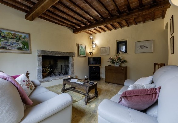 Salotto al piano terra in annesso 1 - Il Castellare