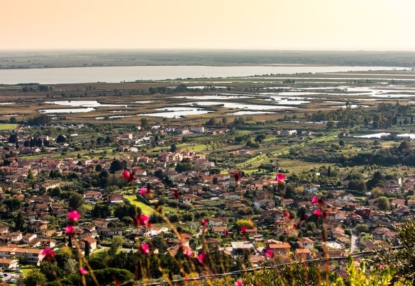 La villa panoramica sulla Versilia – Il Ciliegio Sul Lago  