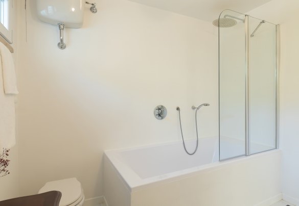 Bagno n.3 con vasca, en-suite alla camera matrimoniale n.3 - Antico Ceraso