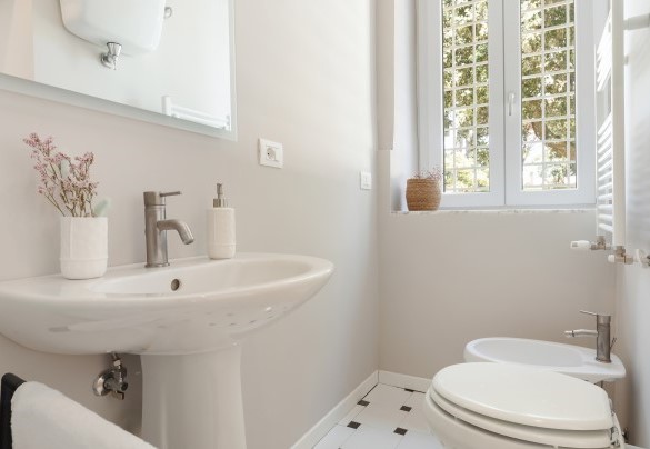 Bagno n.2 con doccia, en-suite alla camera matrimoniale n.2 - Antico Ceraso