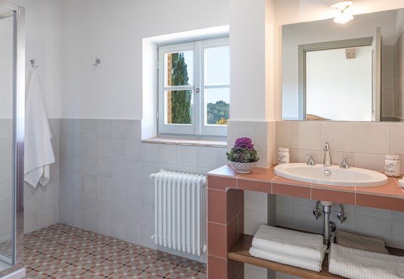 Bagno con doccia - Il Colle di Donna Ilaria