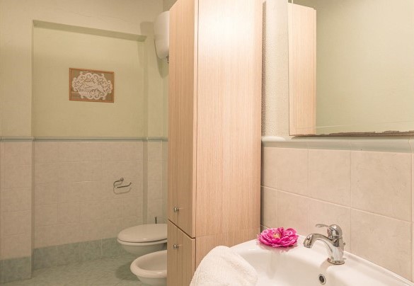 Guest bathroom on the ground floor – Il Fitto