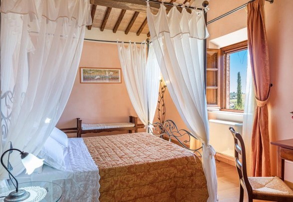 Double bedroom n.1 on the first floor – Il Fitto