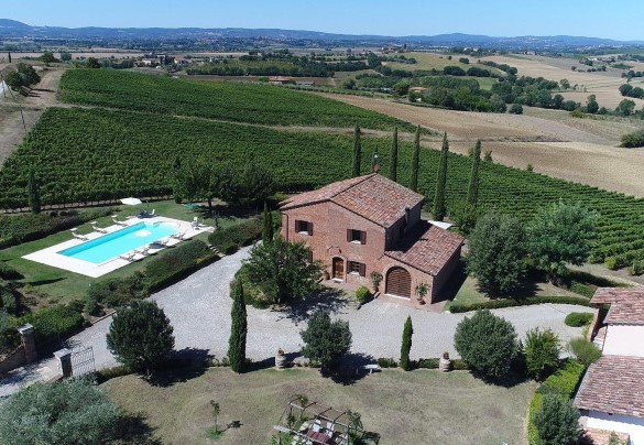 In the cellar next to the house will be possible tasting the estate products – Il Fitto 