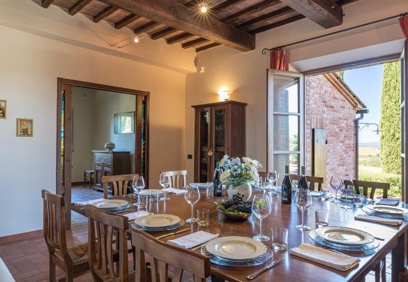 The dining area with direct access to the patio – Il Fitto 