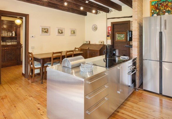 Open space kitchen on the ground floor - Il Giardino di Sibilla