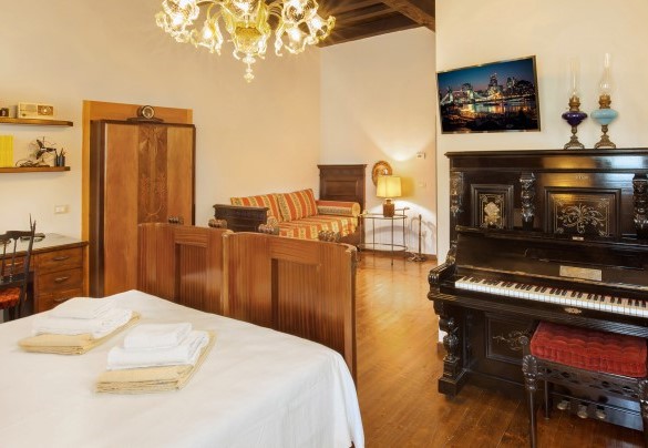 Double bedroom (4), on the first floor - Il Giardino di Sibilla