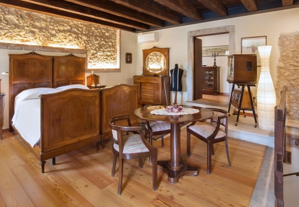 Double bedroom (2), on the first floor - Il Giardino di Sibilla