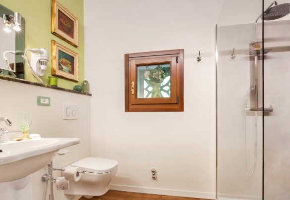Bathroom with shower - Il Giardino di Sibilla