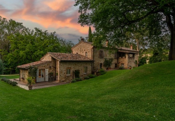 La villa nei bagliori del tramonto - Il Molinaccio