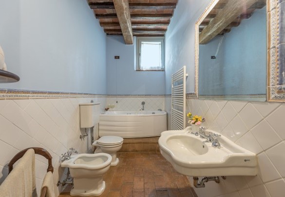 Bagno con vasca n.1 en suite alla camera n.1 - Il Molinaccio