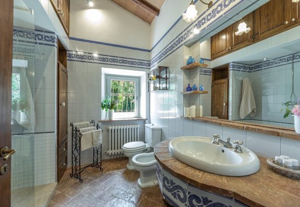 Bagno con doccia n.5 en suite alla camera n.5 - Il Molinaccio
