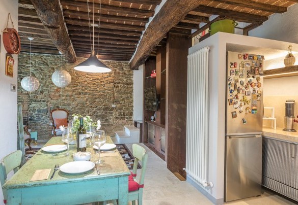 This floor is served by a bathroom with shower– Il Nido 