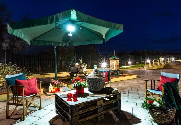 Outdoor relaxation area - Il Nocciolo 12