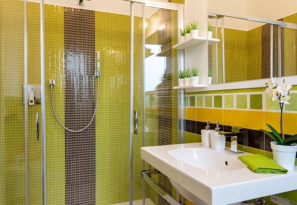 Bathroom n4 with shower, to service room 4 - Il Nocciolo 12