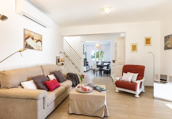 Indoor relaxation area, ground floor - Il Nocciolo 12
