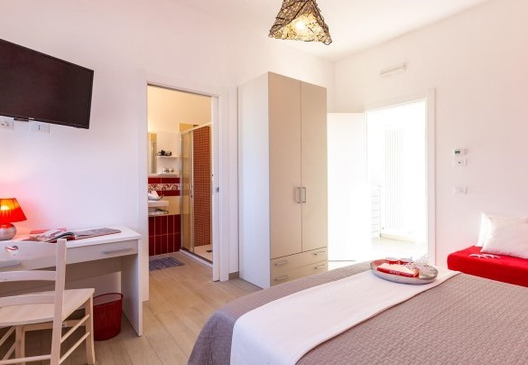 Double room n 3 with en-suite bathroom - Il Nocciolo 12