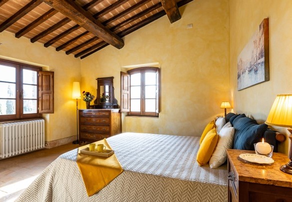 Camera matrimoniale con bagno privato al primo piano nel casale A - Il Poderuccio