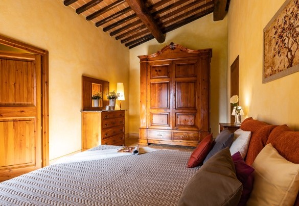 Camera matrimoniale con bagno privato al primo piano nel casale A - Il Poderuccio